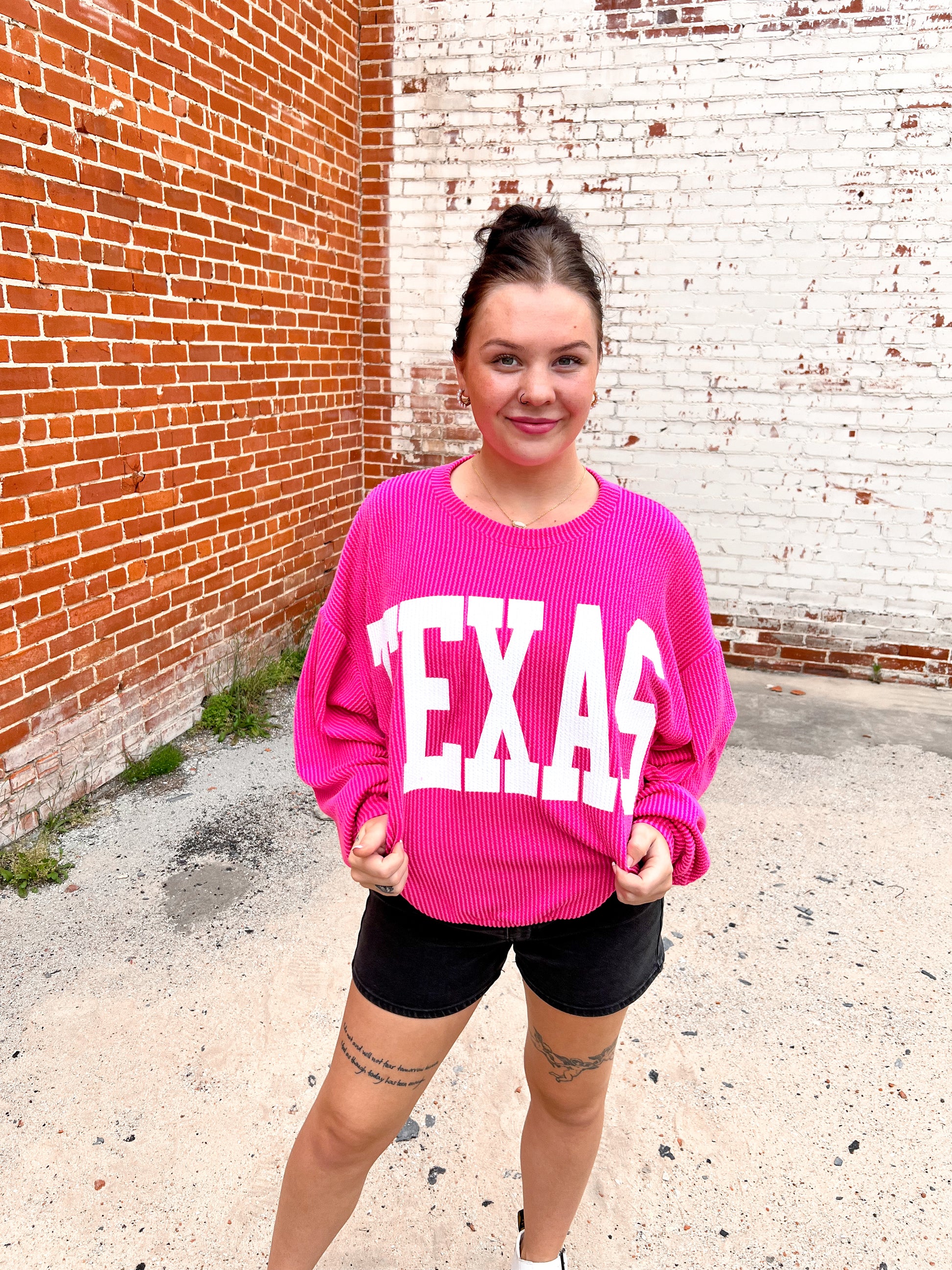 Texas Comfy Graphic Sweatshirt - Pink-Shirt-bucketlist-T1770-The Twisted Chandelier