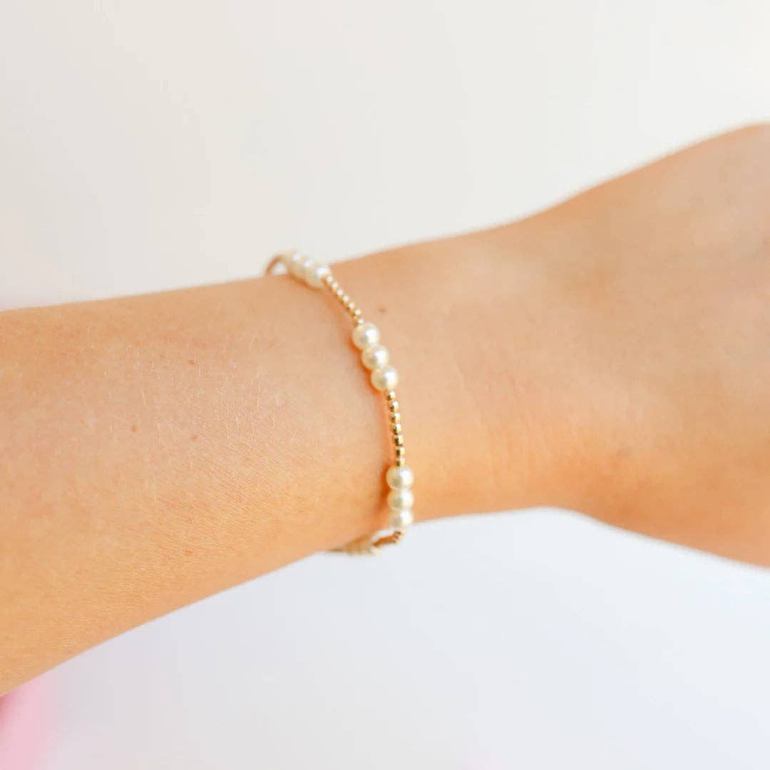 ILY Pearl Bracelet in Gold-Beaded Blondes-The Twisted Chandelier