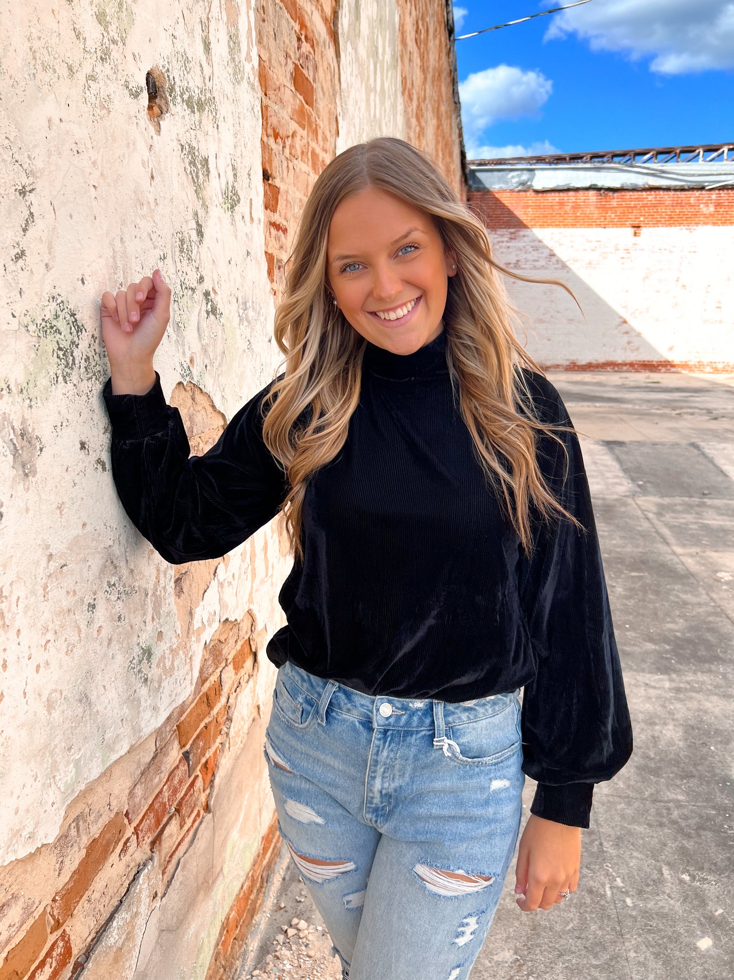Zaeli Velvet Turtleneck Black-BLOUSE TOP-Southern Grace Wholesale-Tops Collection-The Twisted Chandelier