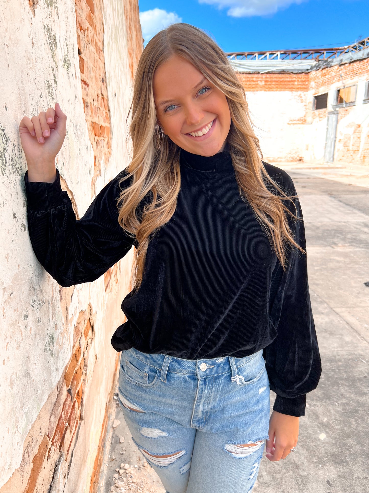Zaeli Velvet Turtleneck Black-BLOUSE TOP-Southern Grace Wholesale-Tops Collection-The Twisted Chandelier