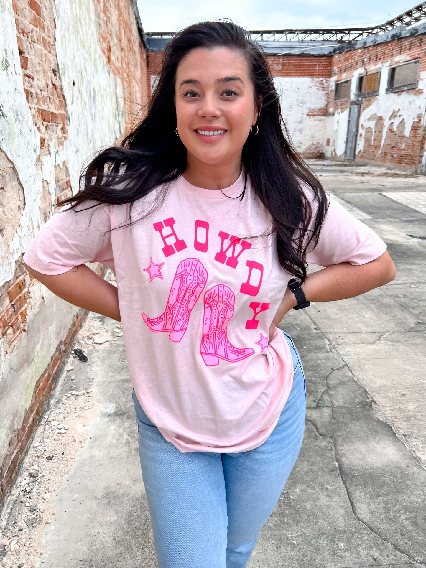 Howdy Graphic Tee-Graphic T-Shirt-The Twisted Chandelier--The Twisted Chandelier