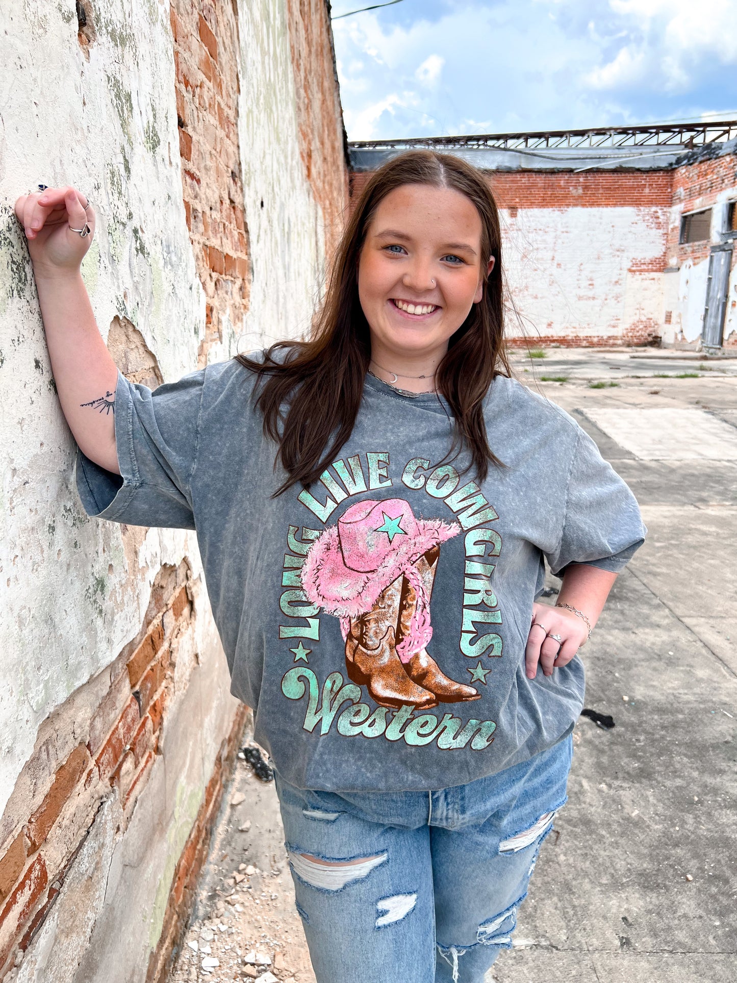 Long Live Cowgirls Rocker Tee - Plus-Rocker Tee-Zutter-FAVES, K7777X-2009, SH13535-The Twisted Chandelier