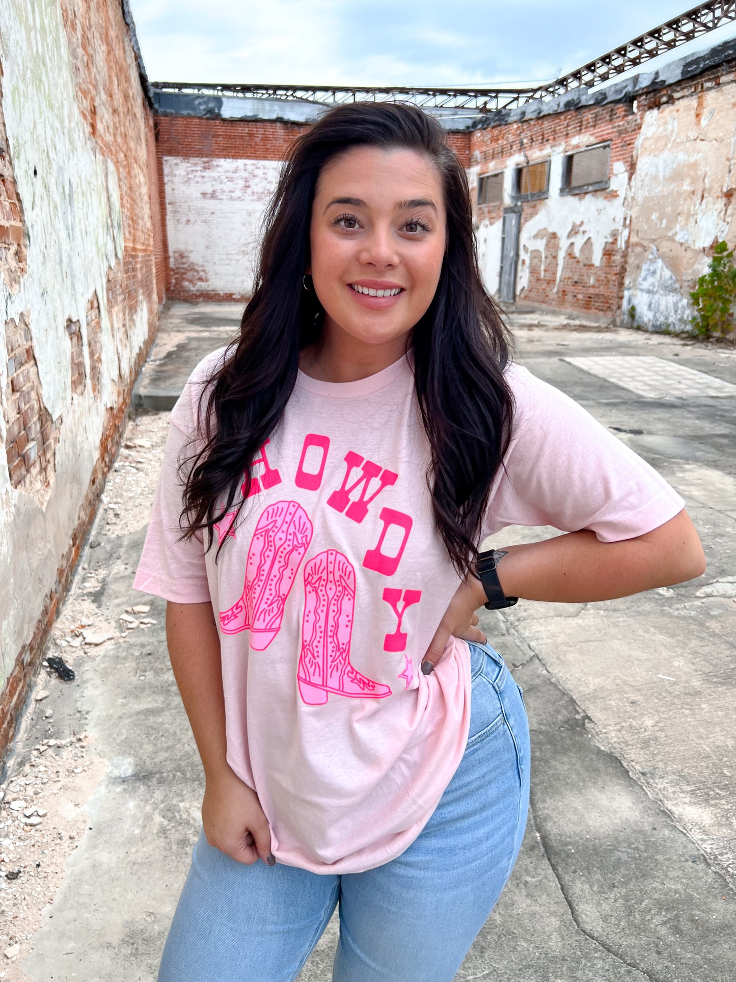 Howdy Graphic Tee-Graphic T-Shirt-The Twisted Chandelier--The Twisted Chandelier
