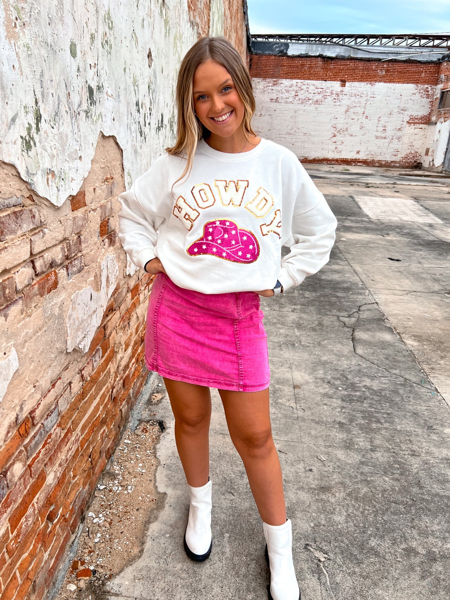 Tatum Fleece Terry Howdy Graphic Sweatshirt-Sweatshirt-blue b.-BIN A4, BIN D2-The Twisted Chandelier