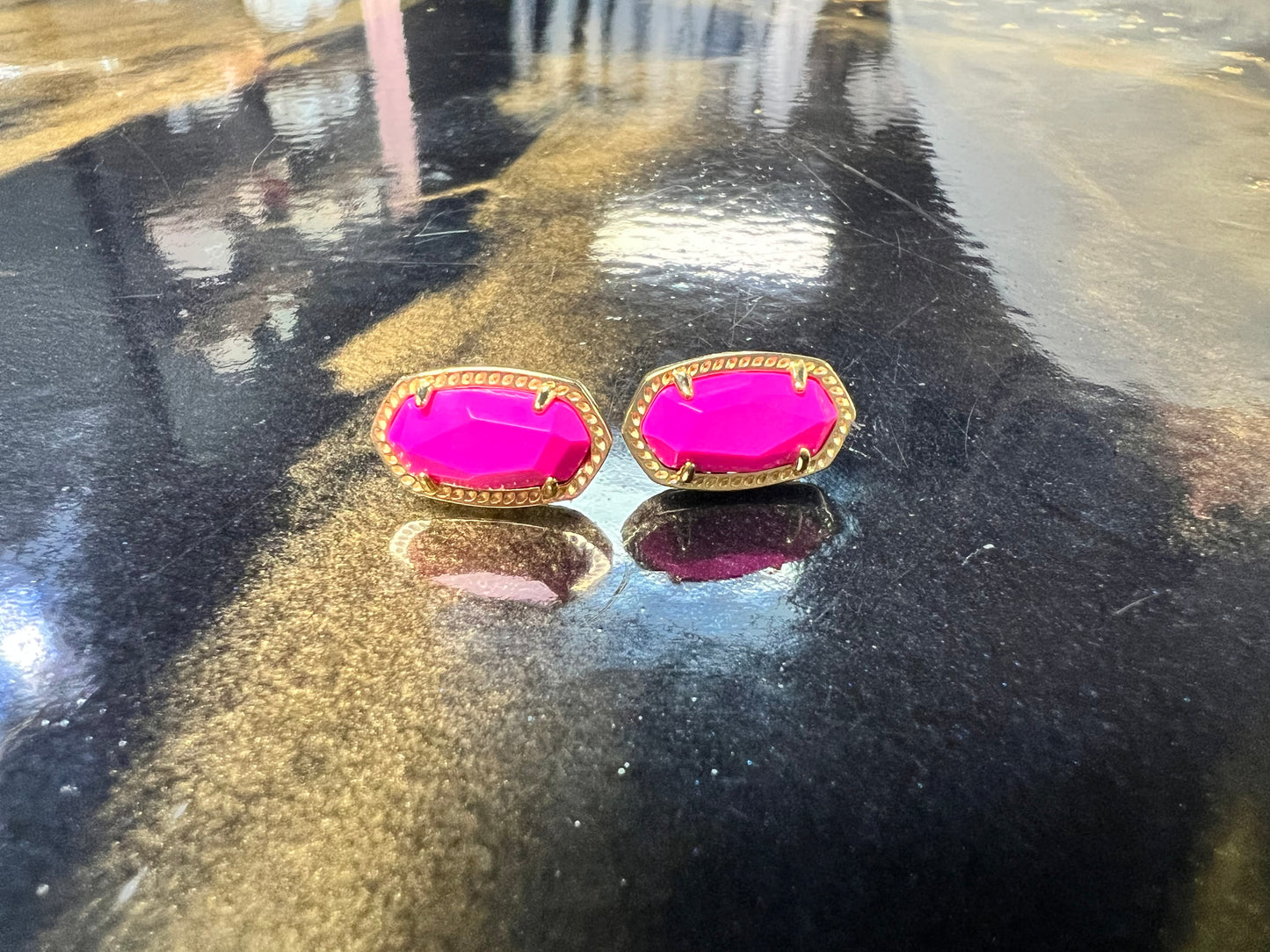 Kendra Scott Ellie Stud Earrings Gold - Magenta Magnesite-Earrings-Kendra Scott-The Twisted Chandelier