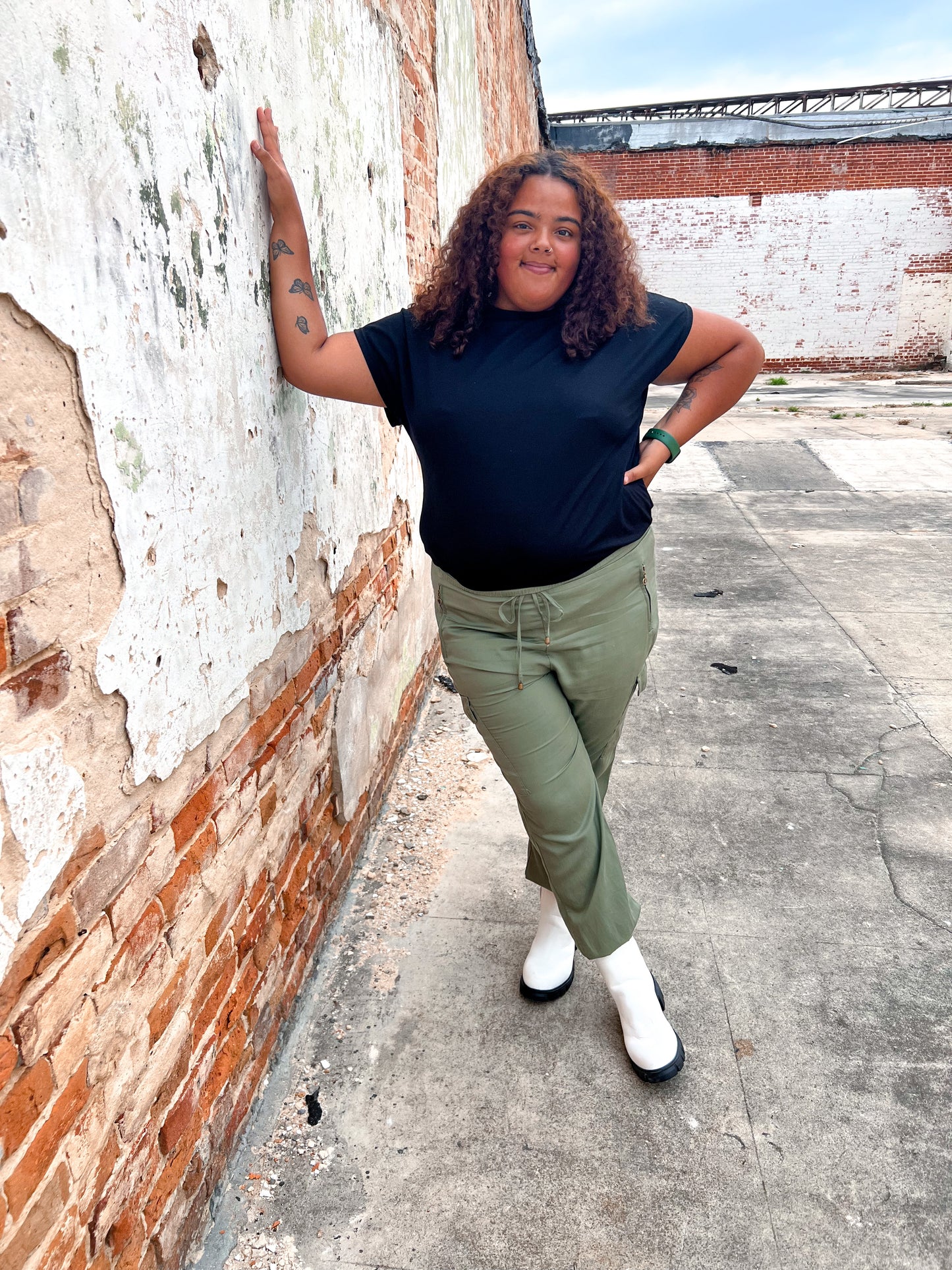 Chrissy Drawstring Elastic Jogger Pants - Olive - Plus-Pants-ShopIrisBasic-army green, BIN A5, DBP0865LPL(Pants), green-The Twisted Chandelier