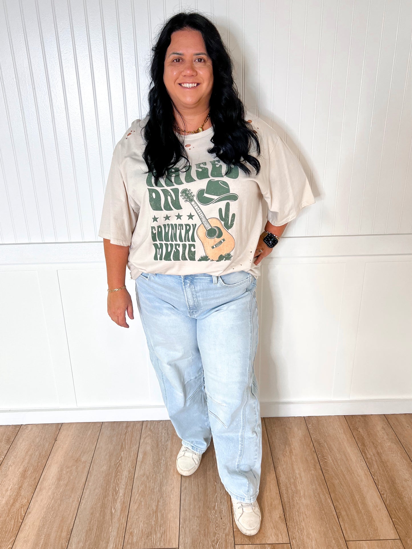 Raised on Country Music Distressed Rocker Tee - Plus-Rocker Tee-Zutter-04/21/25,05/25/24,1st md,88525-1992,FAVES,Max Retail,SH13535,Tops Collection,western & concert-The Twisted Chandelier