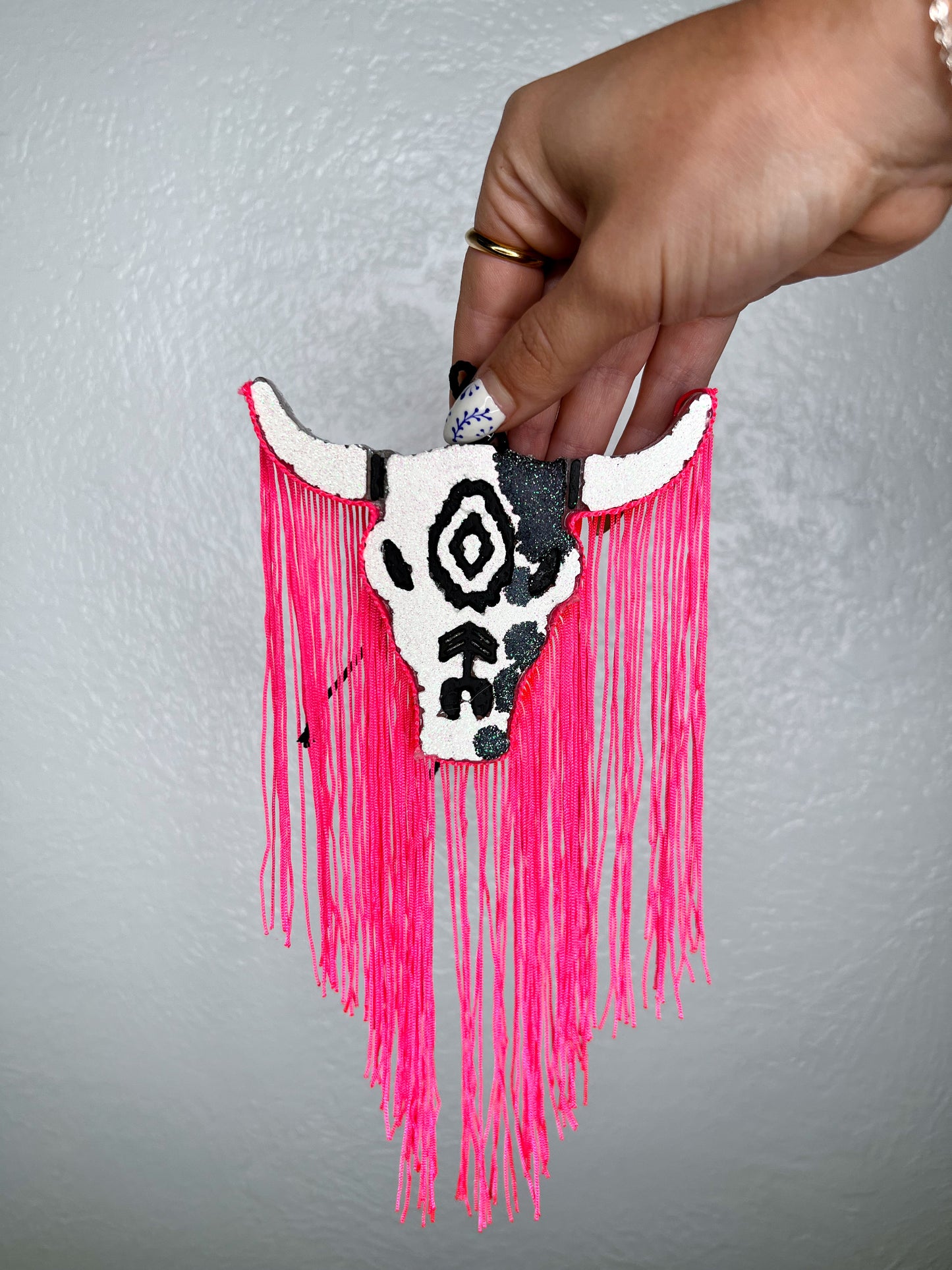 White and Hot Pink Freshie-Ginger & Lace-Medium Bull-Mandarin Orange Blossom-The Twisted Chandelier