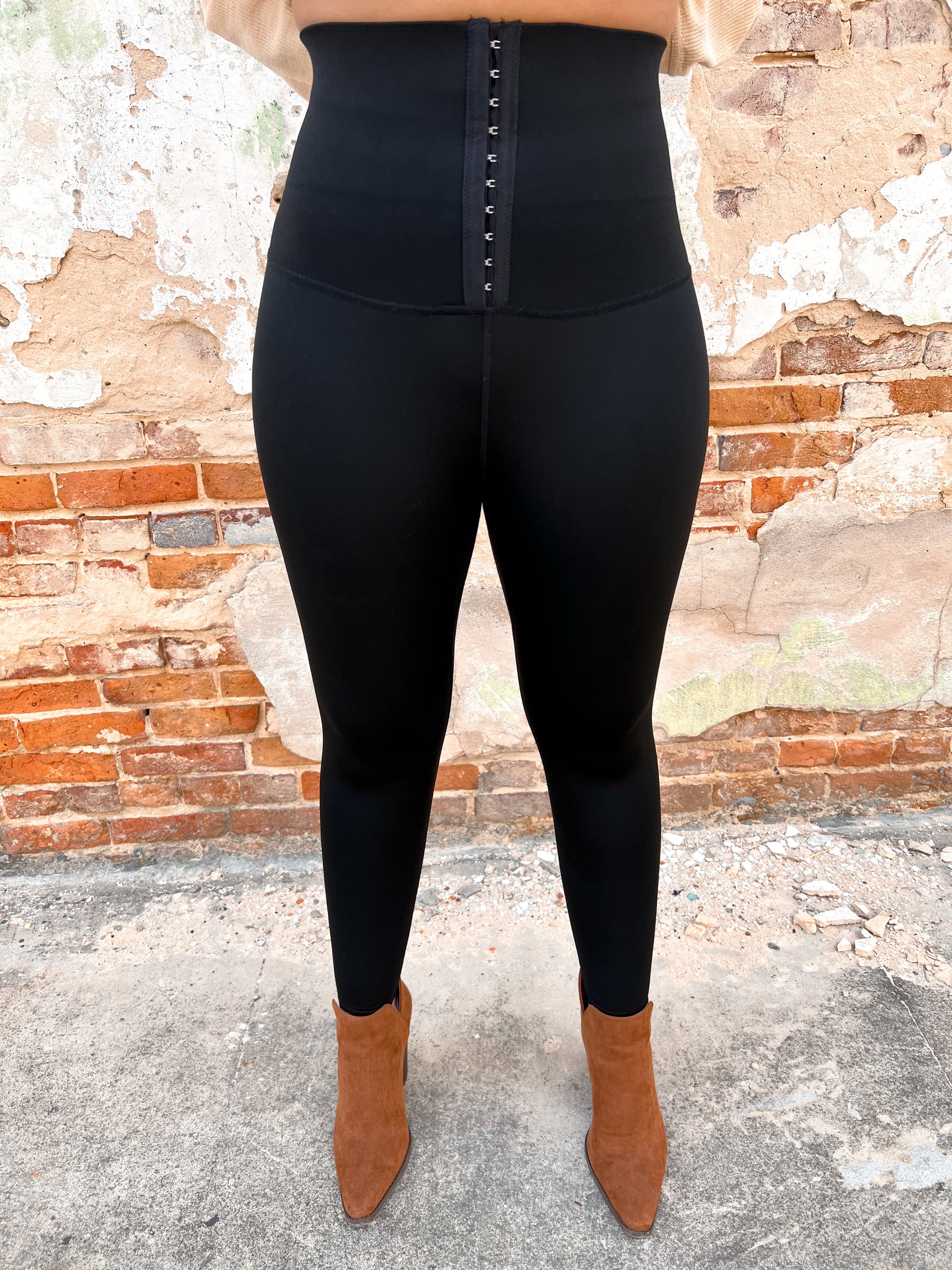 NEW! Sports Leggings with corset detail • SM8561