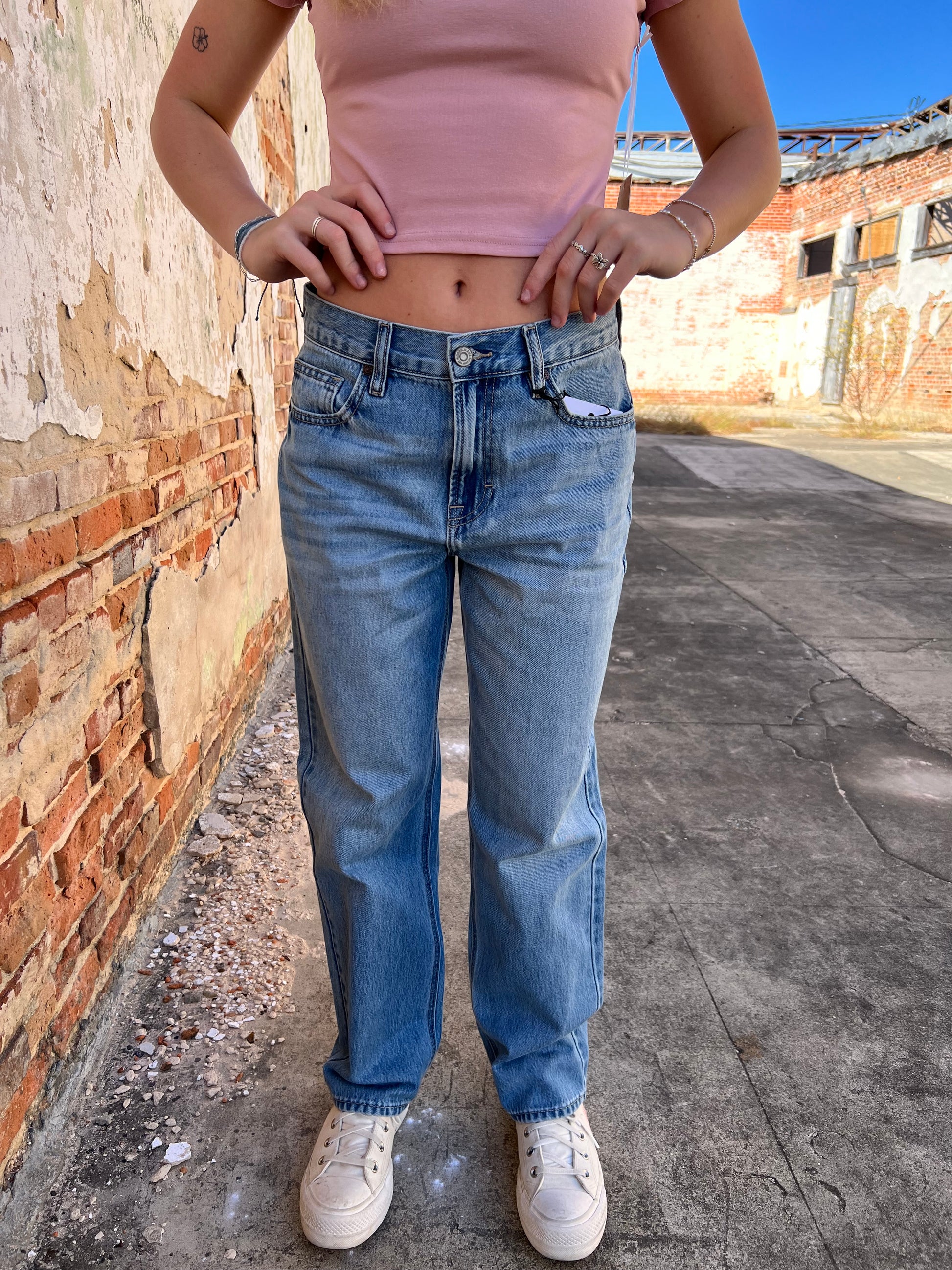 Bailey Medium Wash Classic Relaxed Boyfriend Jeans-Hidden Jeans-bin c3, bottoms, CR 10/21/24, FD 10/22/24-The Twisted Chandelier