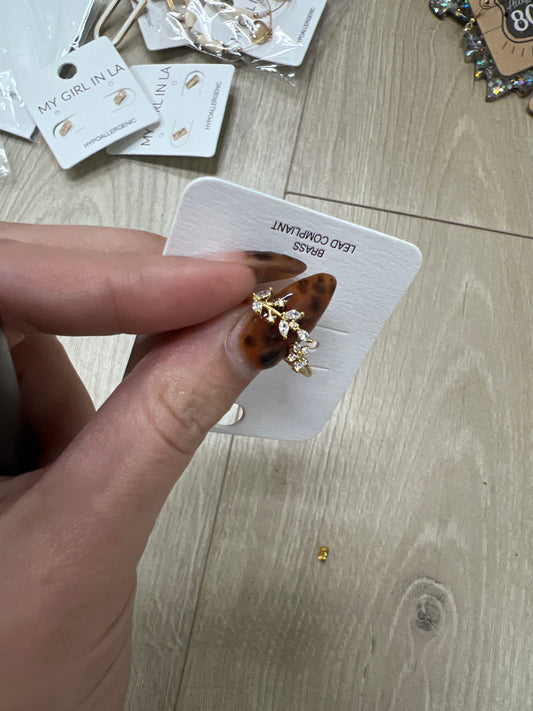 Rhinestone Leaf Ring