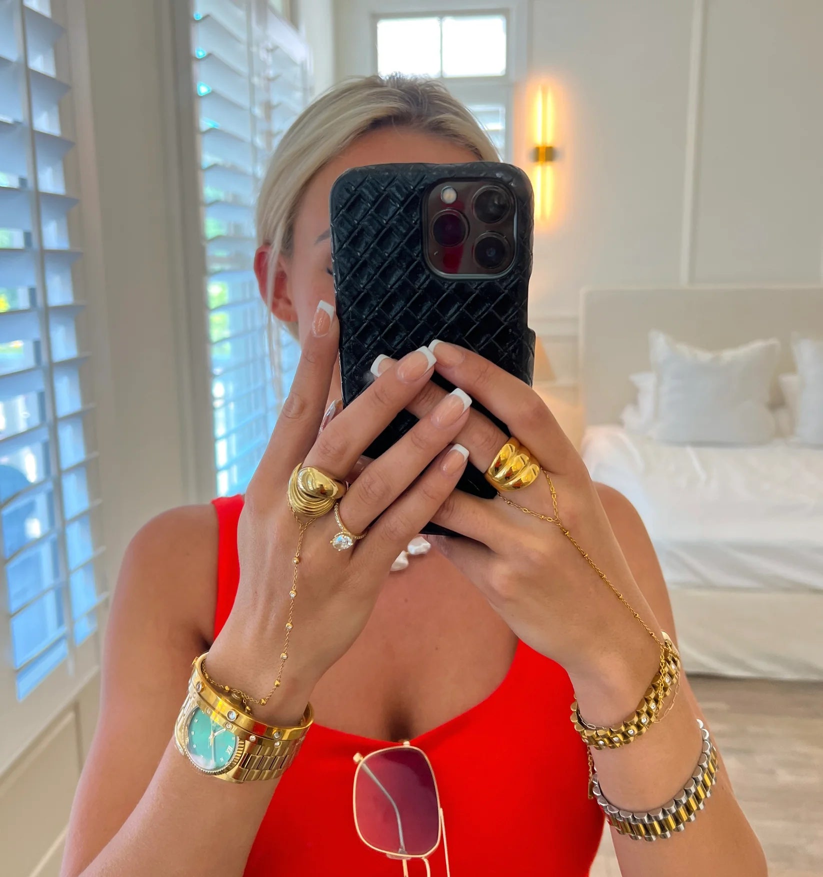 ChanSutt Pearls Diamond Hand Chain-Bracelets-ChanSutt Pearls-CR 03/31/25-The Twisted Chandelier