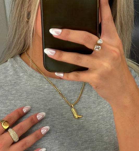 ChanSutt Pearls Boot Necklace-Necklaces-ChanSutt Pearls-CR 03/31/25-The Twisted Chandelier