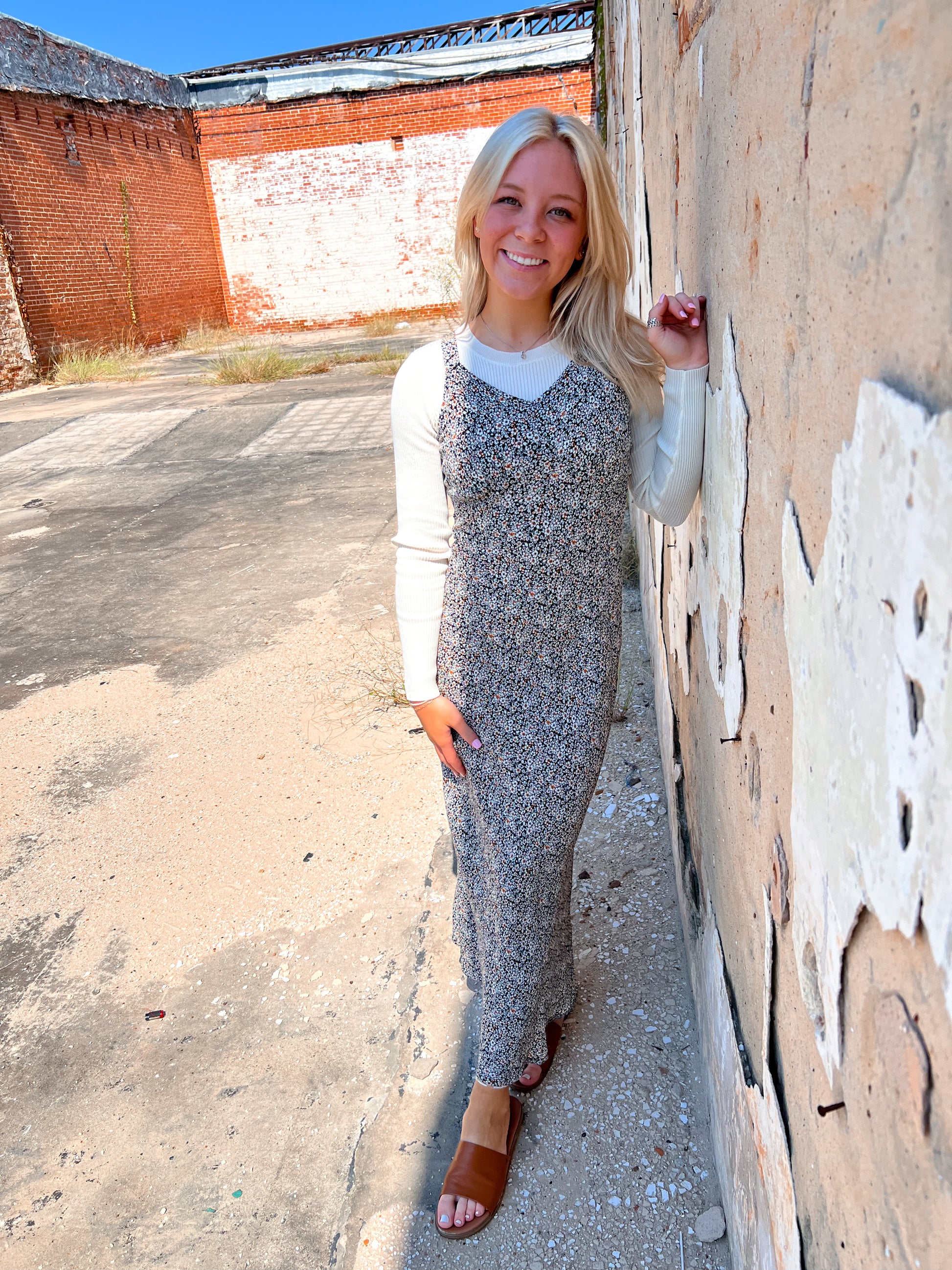 Zuri Floral Print V Neck A Line Sleeveless Midi Dress-Dress-blu pepper-BIN C5, Fd 05/21/24, TW1348-The Twisted Chandelier