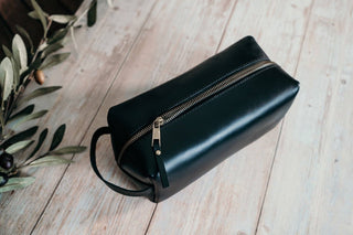 Personalized Leather Dopp Kit & Toiletry Bag, Customized Groomsmen Gift Toiletry Bag, Monogrammed Mens Toiletry Bag, Gift for Him-Luxe Range Leather-The Twisted Chandelier