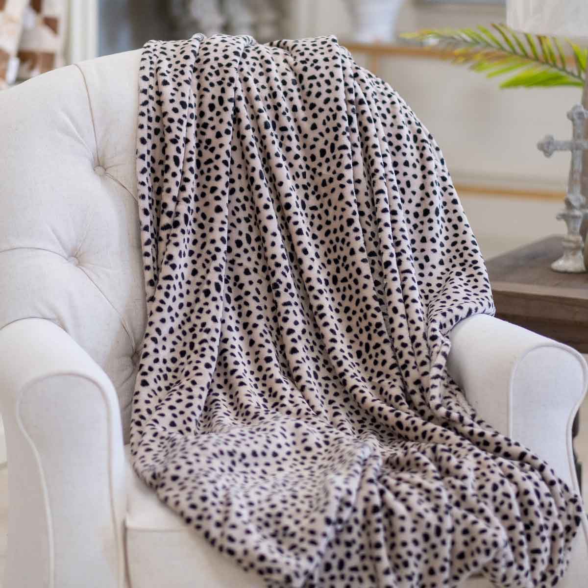 Cheetah Throw Blanket-blanket-The Royal Standard--The Twisted Chandelier