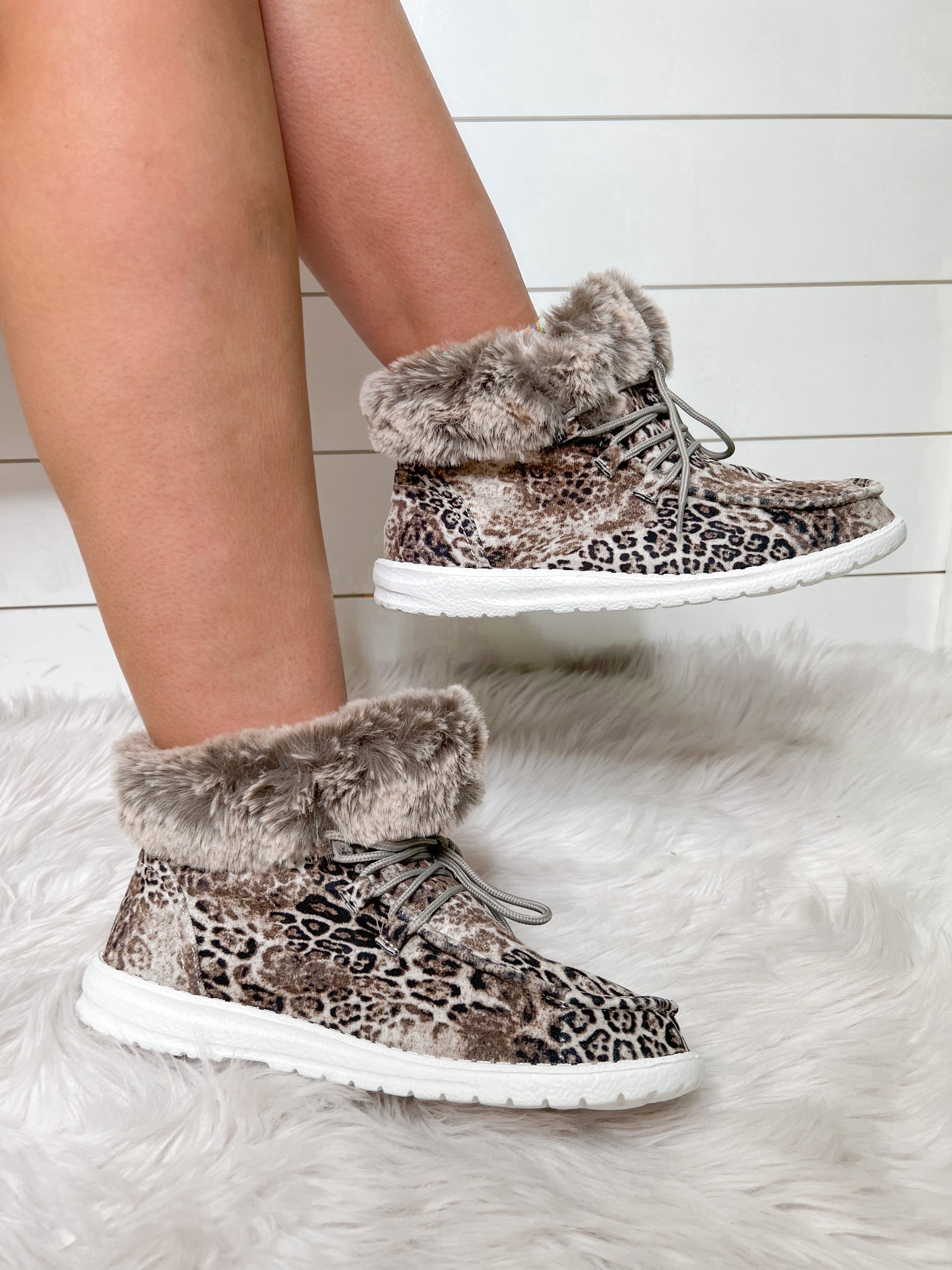 Fancy Black & White Leopard Faux Fur Lined High Top Shoes Gypsy Jazz – The  Twisted Chandelier